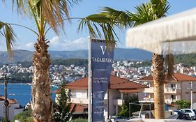 Hotel Vagabundo - Heated Pool , Stunning View & Breakfast